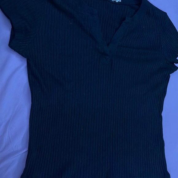 Black shirt - Picture 2 of 2